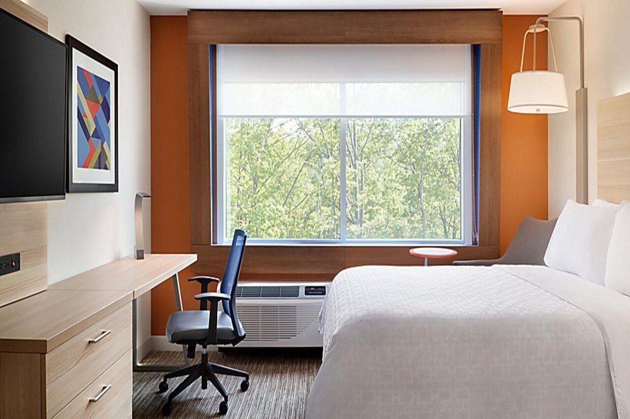 Holiday Inn Express & Suites - Savannah W - Chatham Parkway By Ihg Exteriör bild