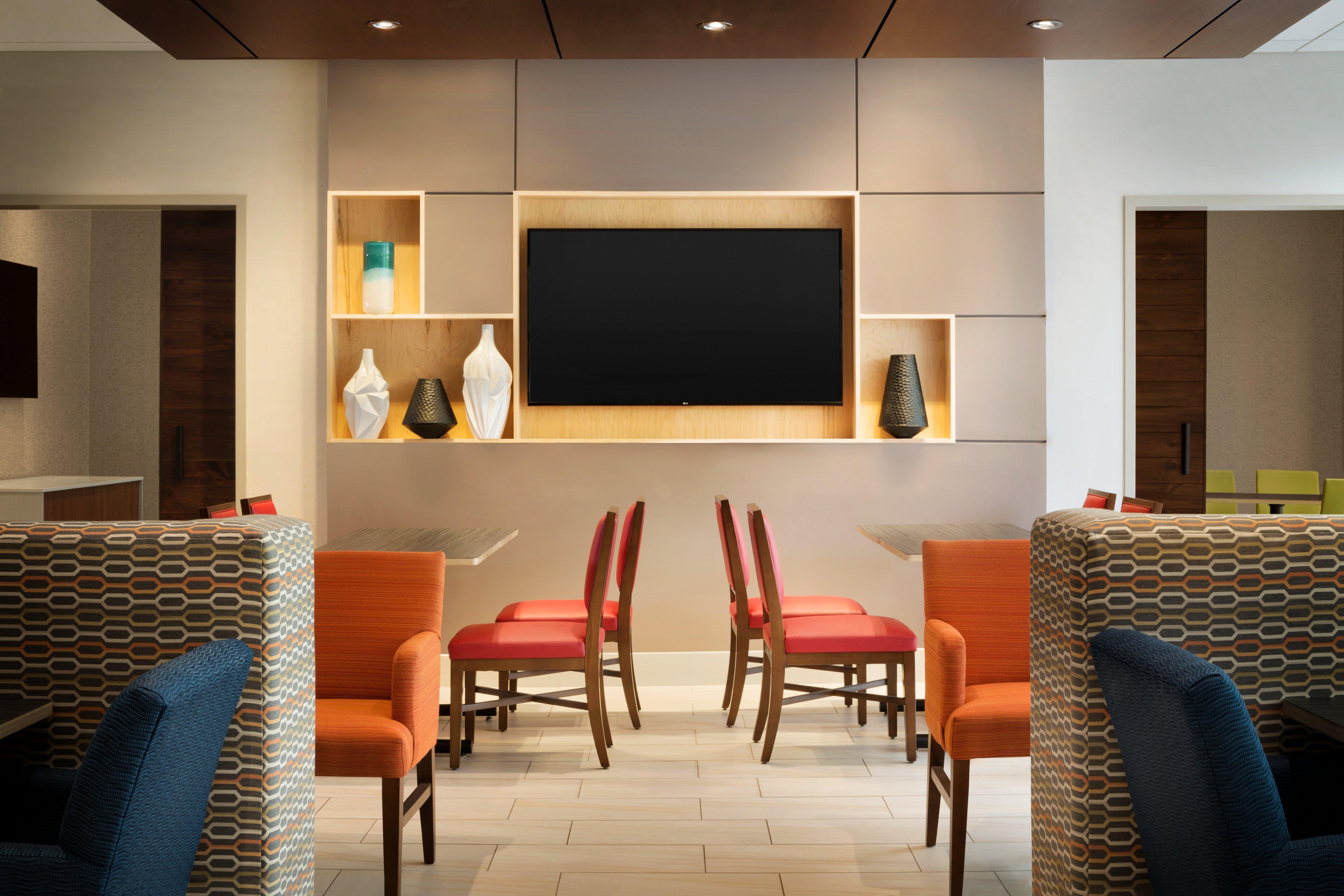Holiday Inn Express & Suites - Savannah W - Chatham Parkway By Ihg Exteriör bild
